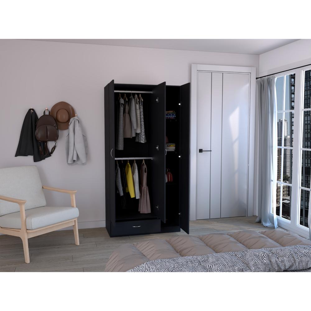 Closet Viltex, Wengue, con amplios espacio para ropa y tres puertas abatibles